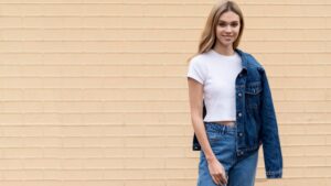 How to Style a Basic White T-Shirt in 10 Different Ways
