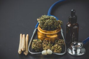 CBD vs. THC: A Detailed Comparison of Effects and Benefits
