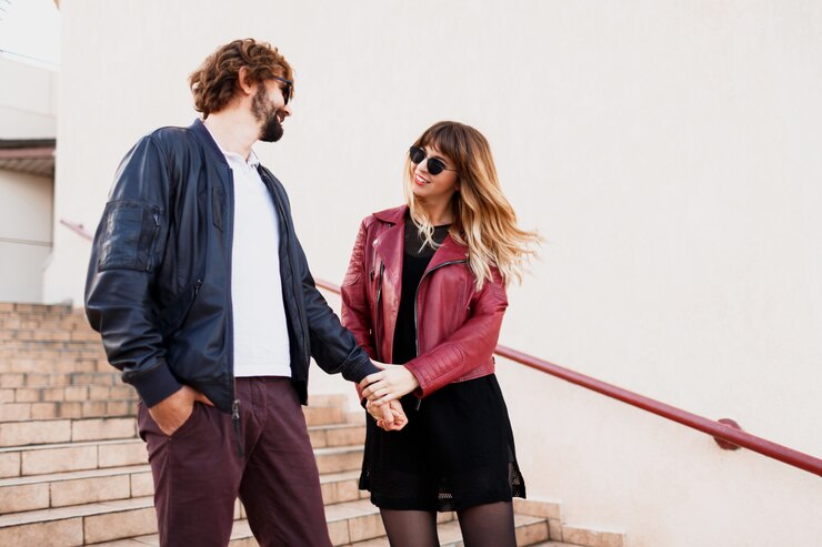 What to Wear on a First Date (for Him & Her)