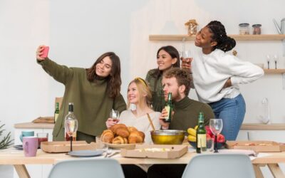 Best Outfits for Brunch with Friends: Style That Serves Looks and Comfort